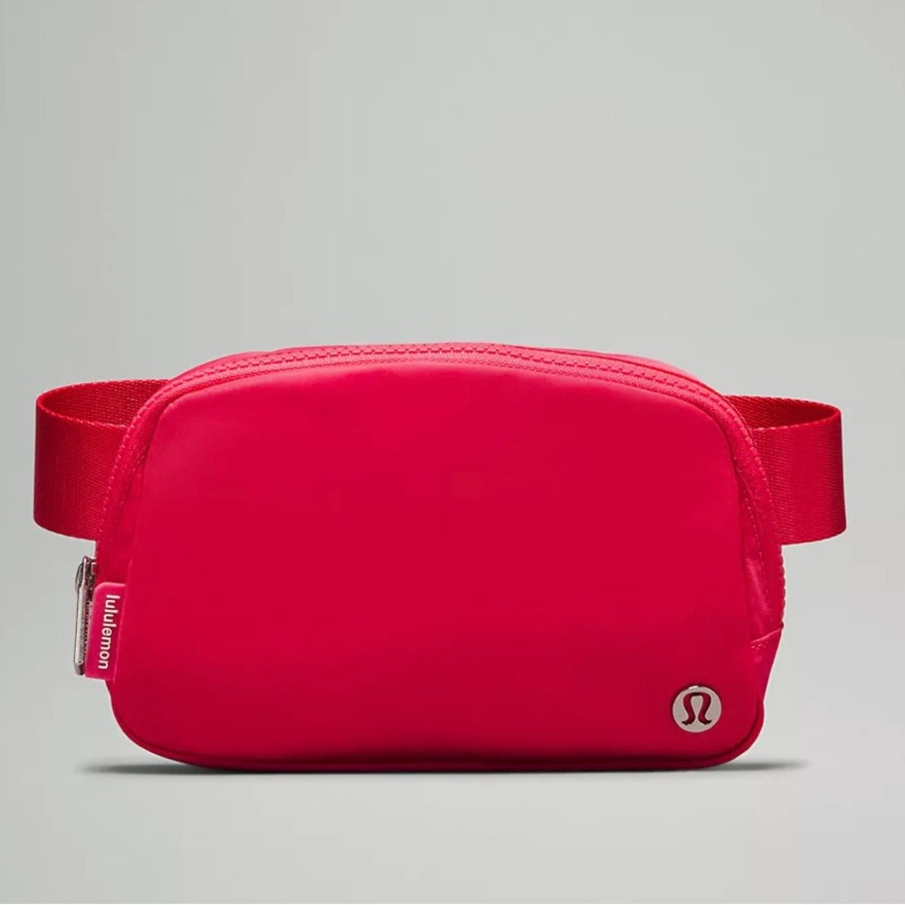 NEW LULULEMON EVERYWHERE BELT BAG LIP GLOSS